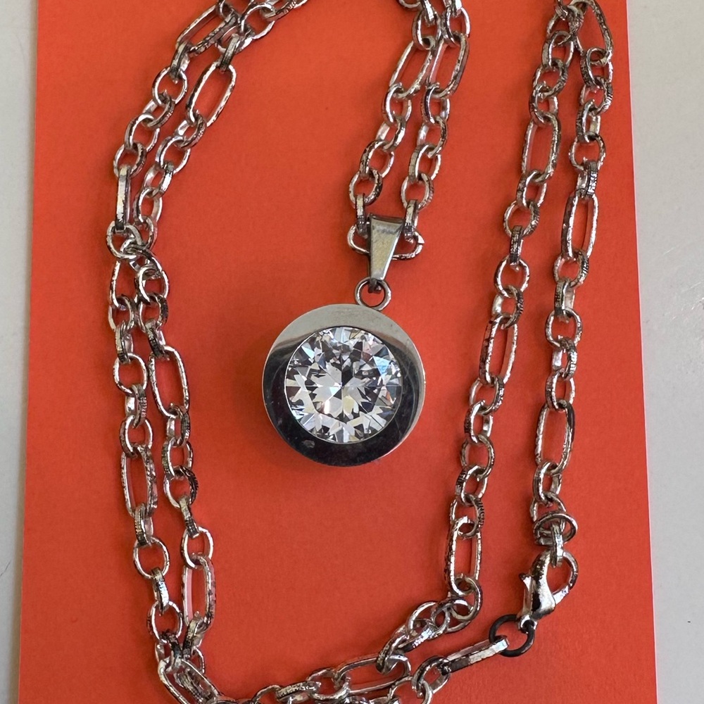Necklace “oxidized “-look Silver Chunky Chain w/ Silver Metal & Crystal Pendant